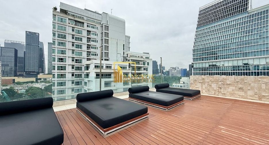 For rent 2 bedrooms condo in Pathum Wan, Bangkok