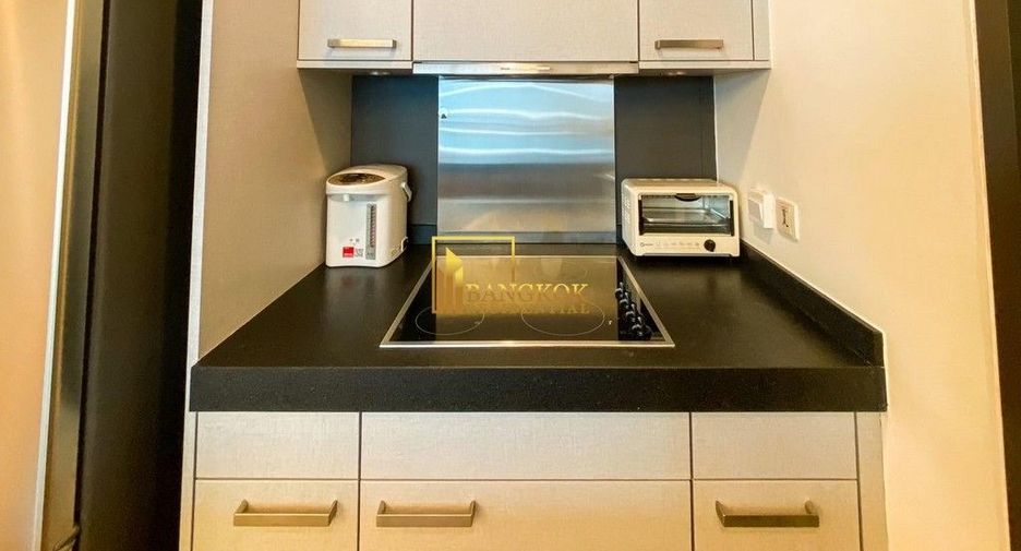 For rent 2 bedrooms condo in Pathum Wan, Bangkok