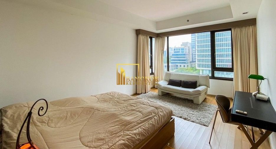 For rent 2 bedrooms condo in Pathum Wan, Bangkok