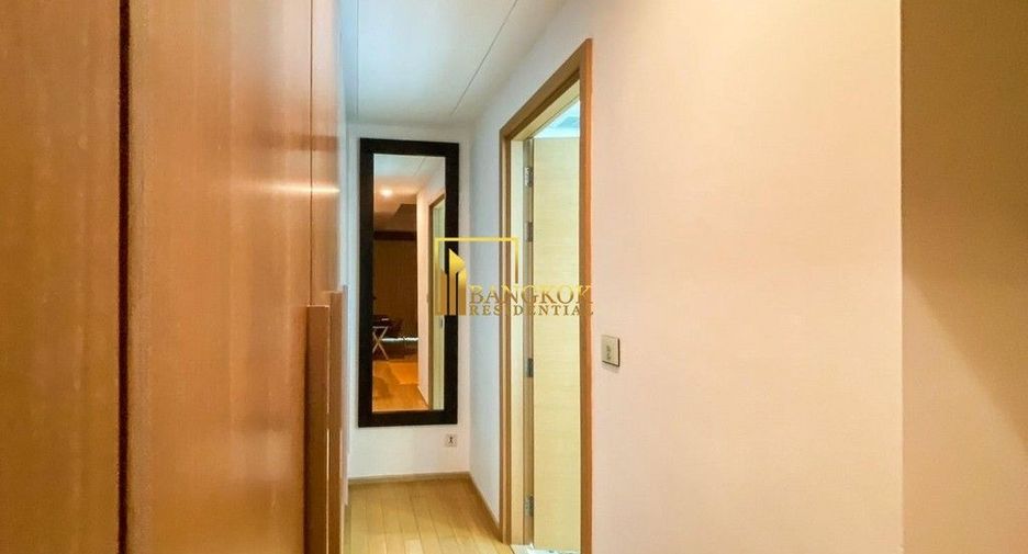 For rent 2 bedrooms condo in Pathum Wan, Bangkok