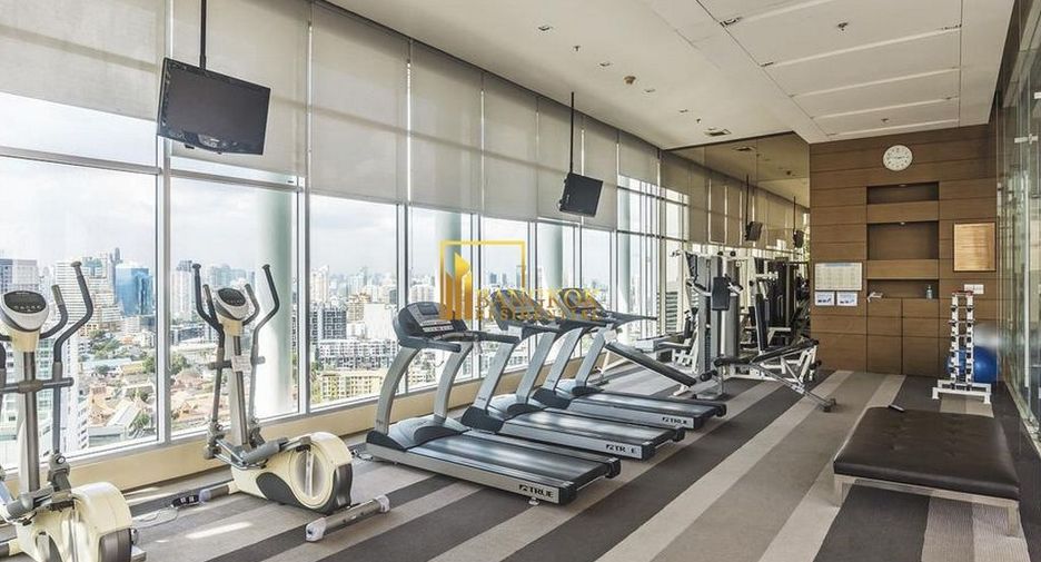 For rent 2 bedrooms condo in Khlong Toei, Bangkok