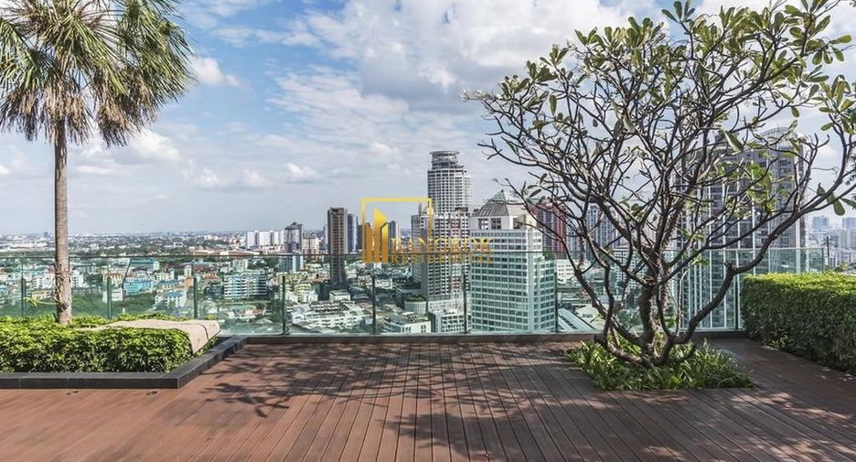 For rent 2 bedrooms condo in Khlong Toei, Bangkok