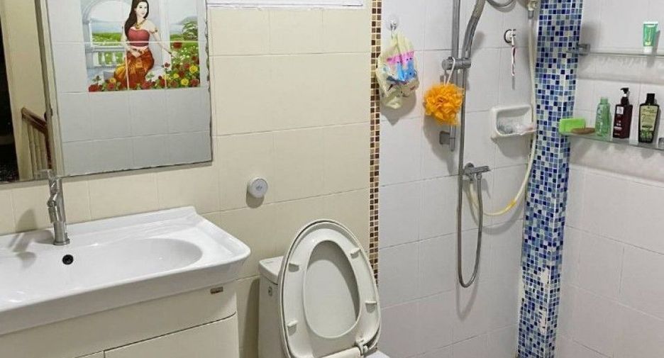Продажа 4 спальни таунхаус в Нонг Кхаем, Бангкок