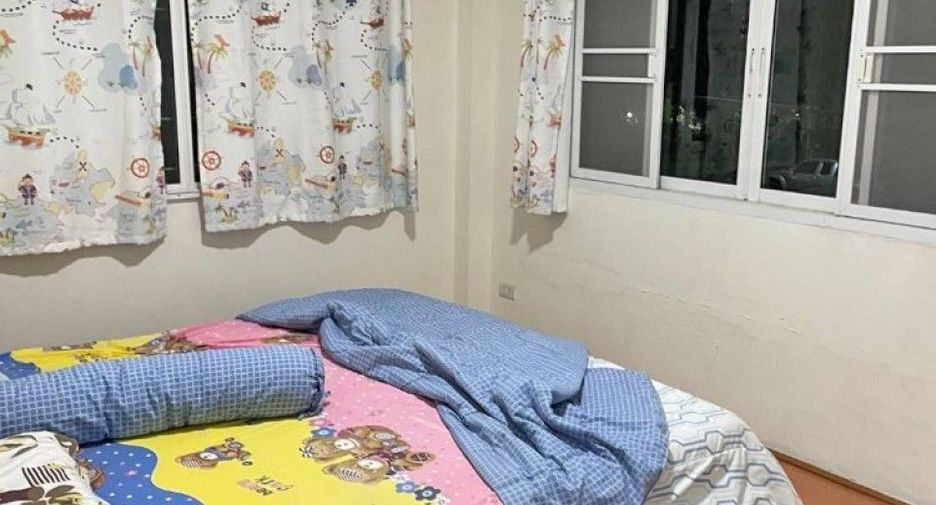 Продажа 4 спальни таунхаус в Нонг Кхаем, Бангкок
