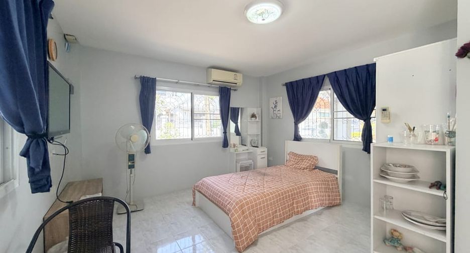 Villa zum Kauf mit 5 Zimmer in Bang Lamung, Chonburi