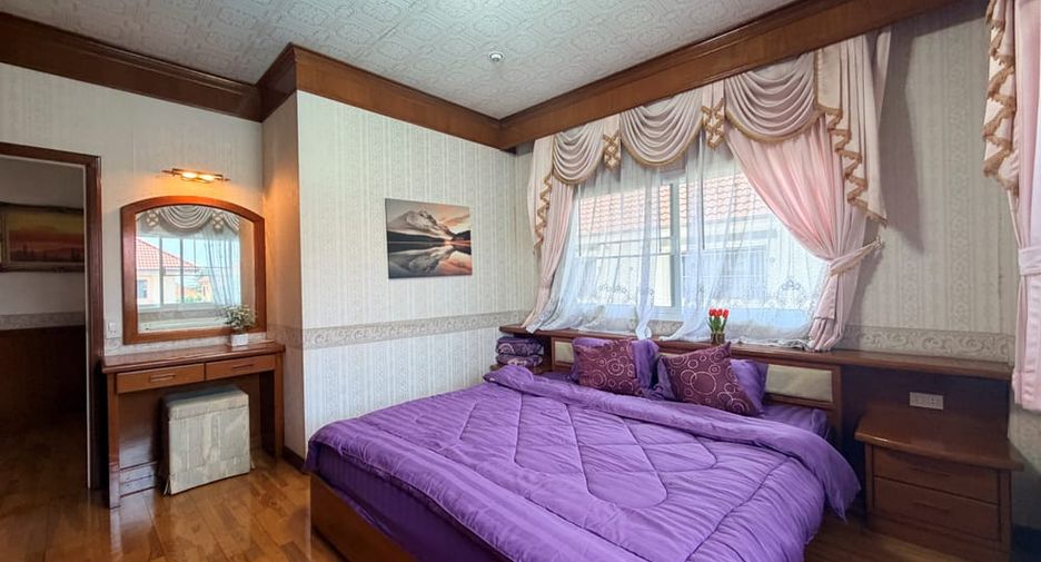 Villa zum Kauf mit 5 Zimmer in Bang Lamung, Chonburi