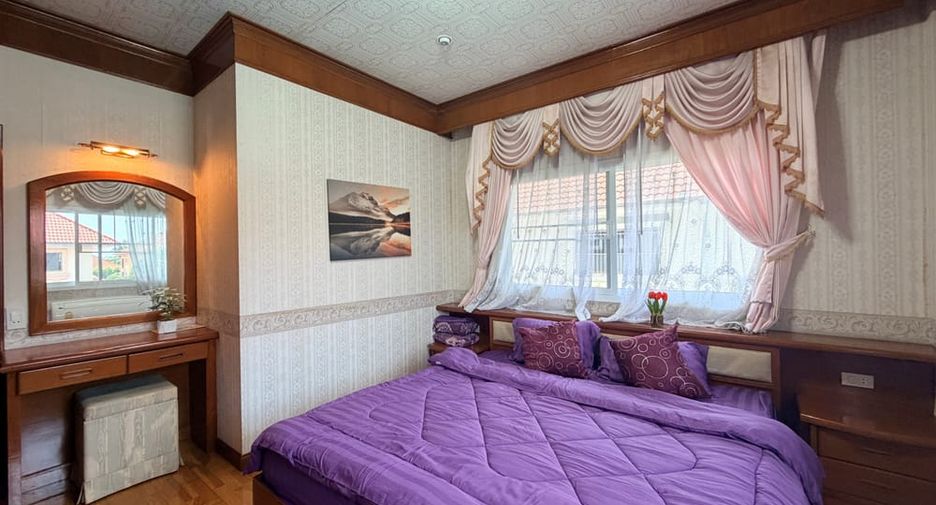 Villa zum Kauf mit 5 Zimmer in Bang Lamung, Chonburi