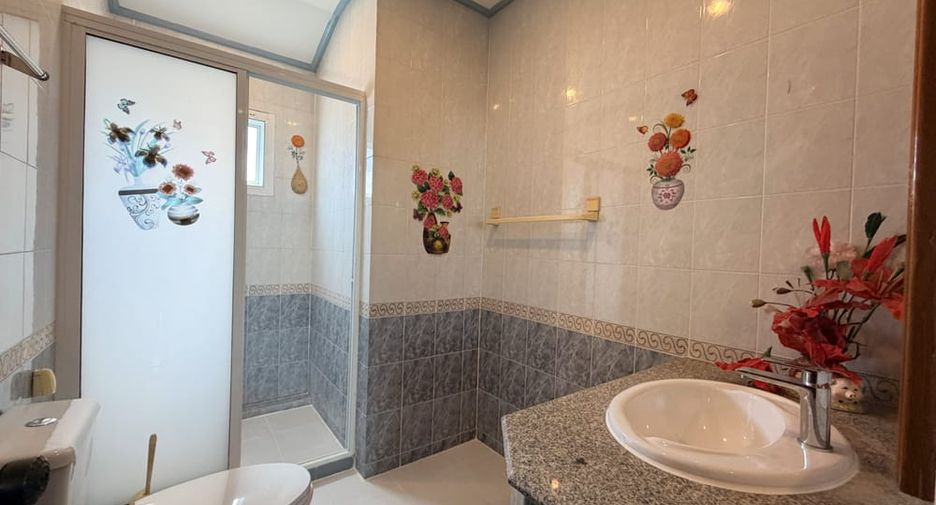 Villa zum Kauf mit 5 Zimmer in Bang Lamung, Chonburi