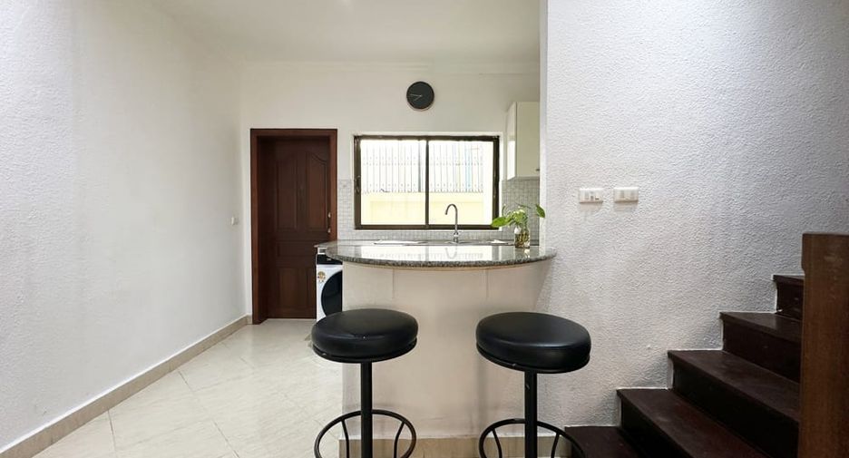 Haus zur Miete mit 4 Zimmer in Bang Lamung, Chonburi