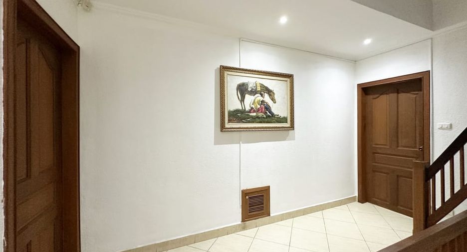 Haus zur Miete mit 4 Zimmer in Bang Lamung, Chonburi
