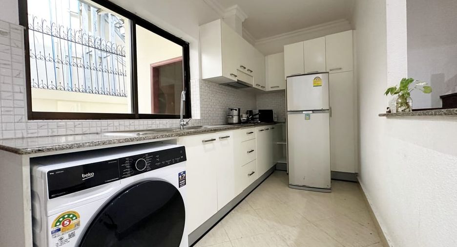 Haus zur Miete mit 4 Zimmer in Bang Lamung, Chonburi