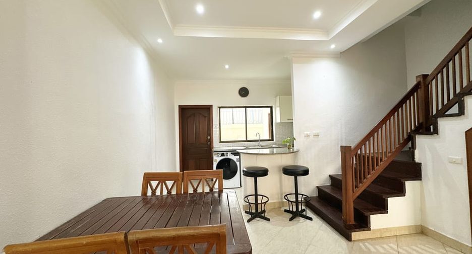 Haus zur Miete mit 4 Zimmer in Bang Lamung, Chonburi