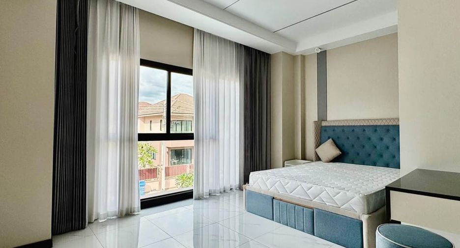 For rent 4 bedrooms villa in Bang Lamung, Chonburi