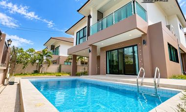 For rent 4 bedrooms villa in Bang Lamung, Chonburi