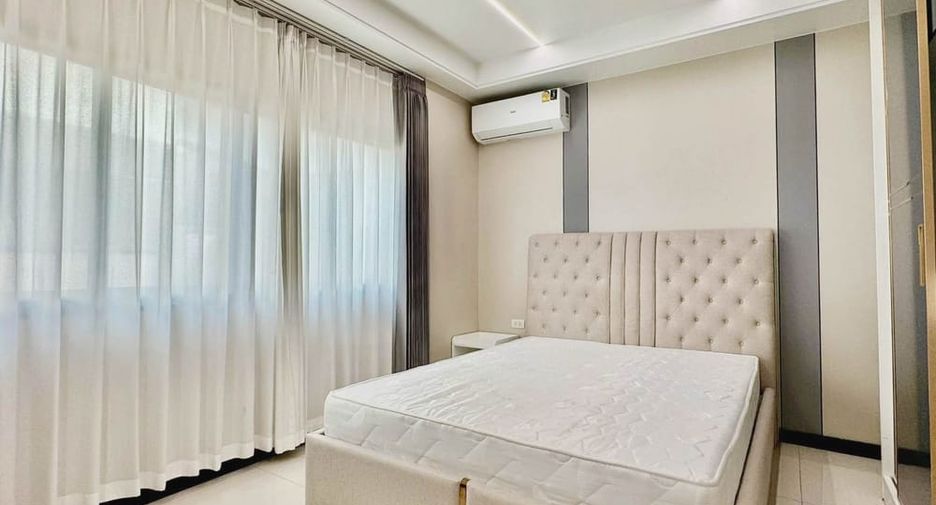 For rent 4 bedrooms villa in Bang Lamung, Chonburi