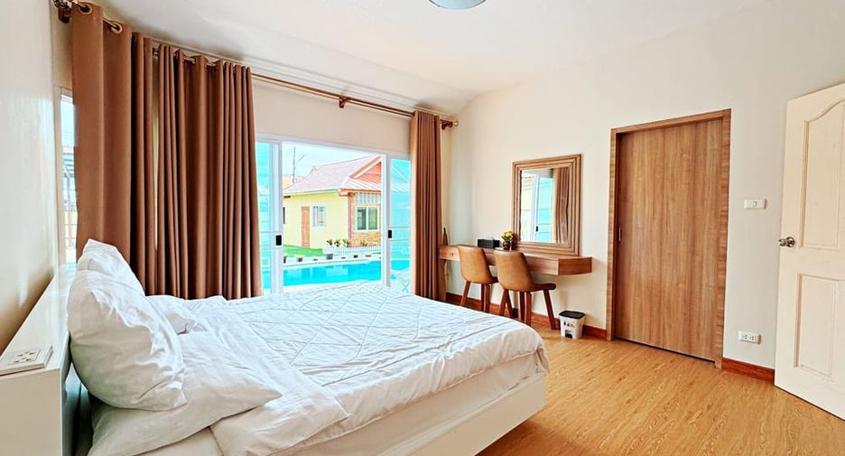 For rent 6 bedrooms villa in Bang Lamung, Chonburi