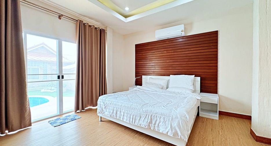 For rent 6 bedrooms villa in Bang Lamung, Chonburi