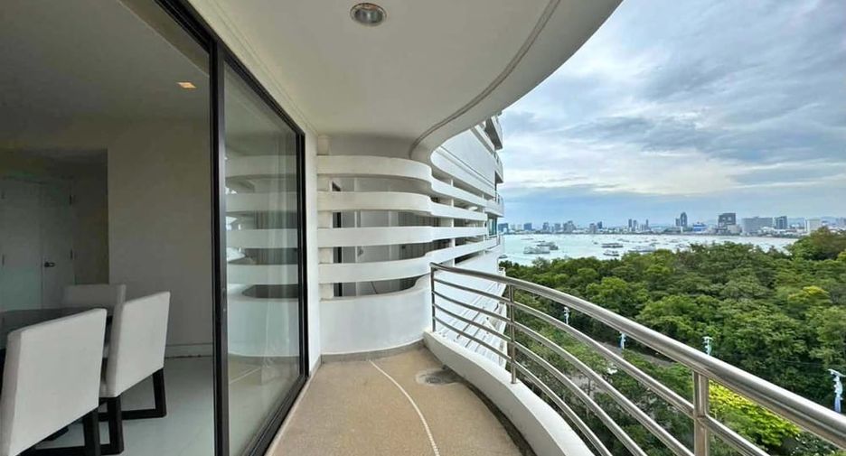For sale 3 bedrooms condo in Bang Lamung, Chonburi