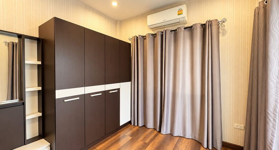 For rent 4 bedrooms house in Bang Lamung, Chonburi