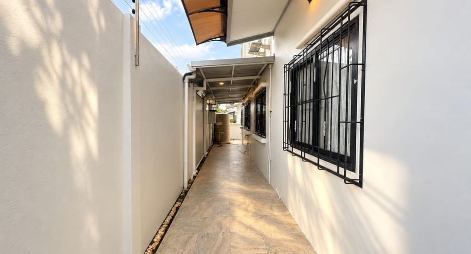 For rent 4 bedrooms house in Bang Lamung, Chonburi