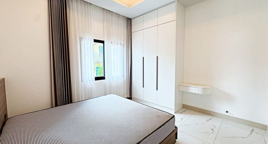 Villa zur Miete und zum Kauf mit 5 Zimmer in Bang Lamung, Chonburi