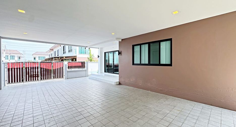 Villa zur Miete und zum Kauf mit 5 Zimmer in Bang Lamung, Chonburi