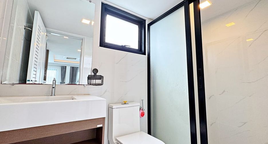 Villa zur Miete und zum Kauf mit 5 Zimmer in Bang Lamung, Chonburi