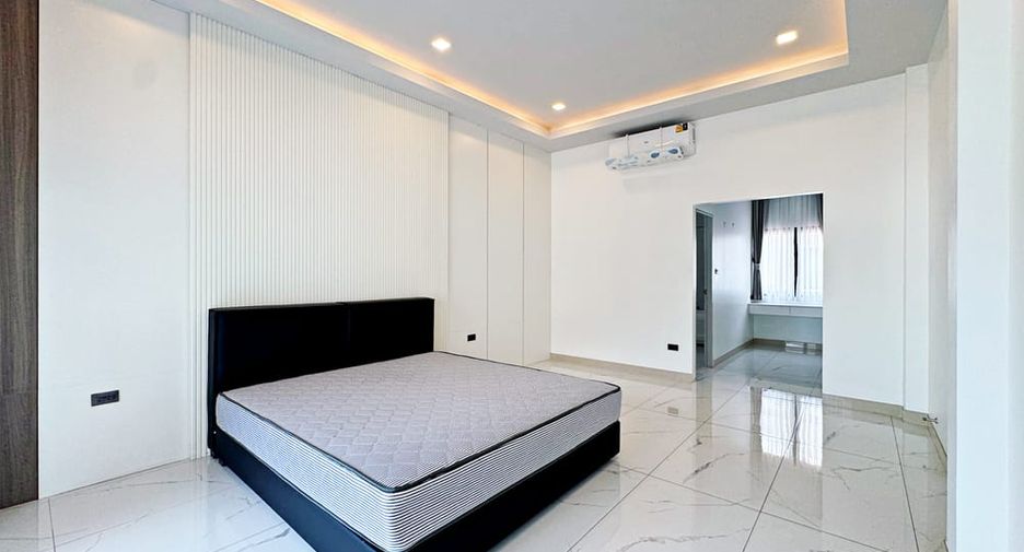 Villa zur Miete und zum Kauf mit 5 Zimmer in Bang Lamung, Chonburi