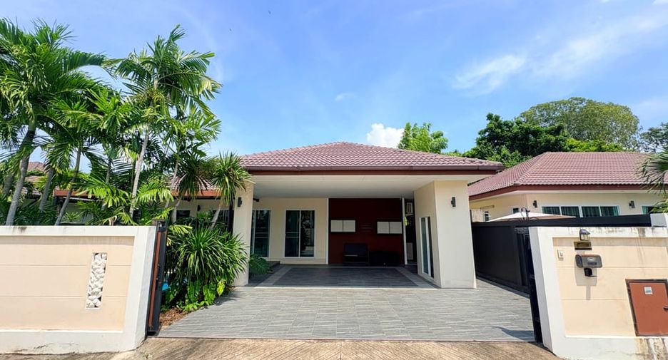 For rent 3 bedrooms villa in Huay Yai, Pattaya