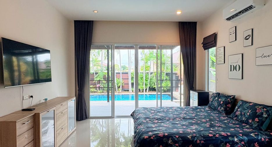 For rent 3 bedrooms villa in Huay Yai, Pattaya