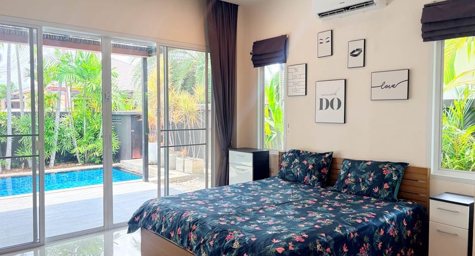 For rent 3 bedrooms villa in Huay Yai, Pattaya