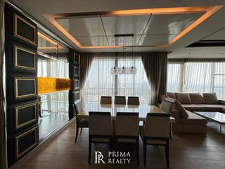 For sale 3 bedrooms condo in Khlong Toei, Bangkok