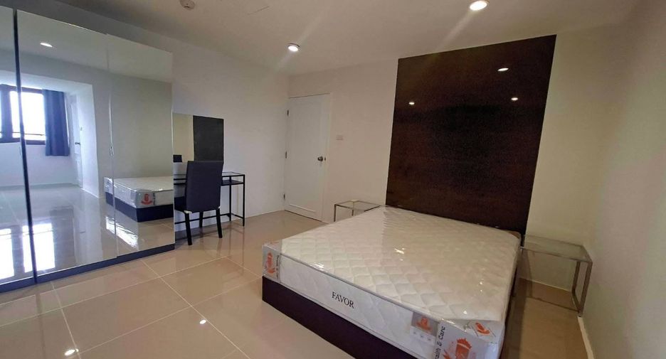 Wohnung zur Miete mit 3 Zimmer in Watthana, Bangkok