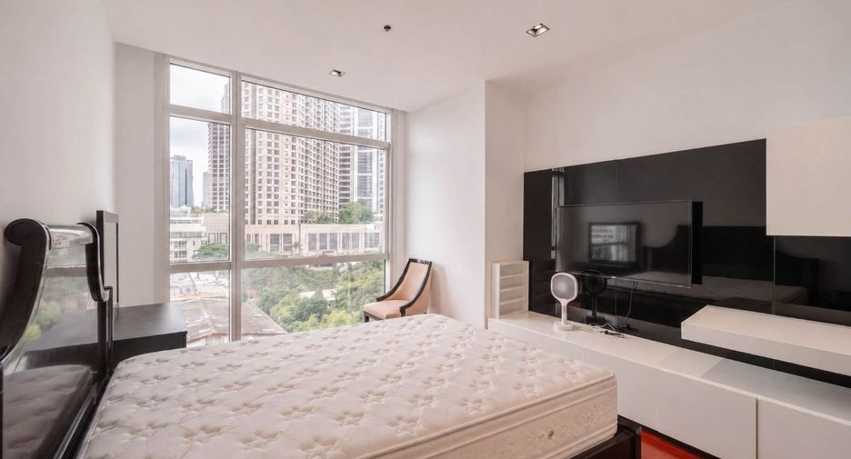 For rent and for sale 2 bedrooms condo in Pathum Wan, Bangkok