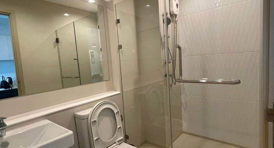 For rent 1 bed condo in Pathum Wan, Bangkok
