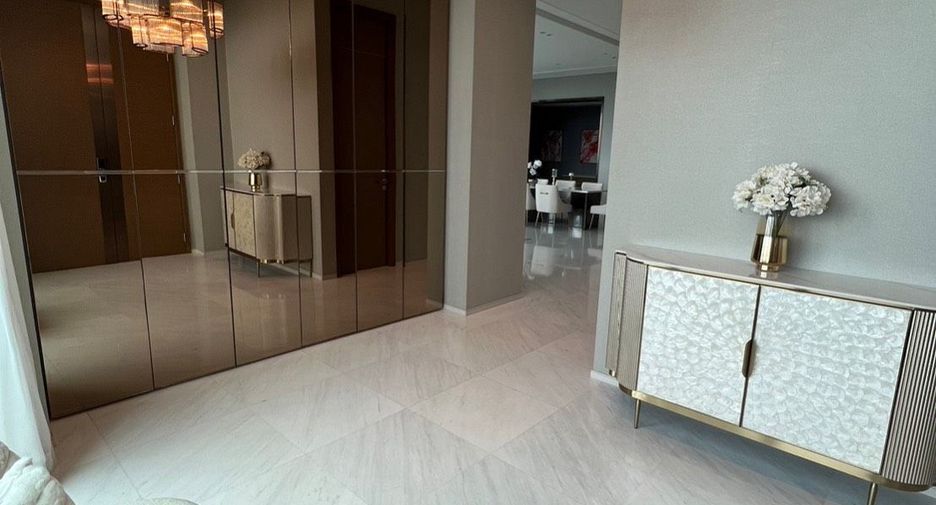 For rent and for sale 3 bedrooms condo in Pathum Wan, Bangkok