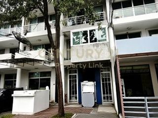 Gewerbefläche zur Miete mit 5 Zimmer in Wang Thonglang, Bangkok