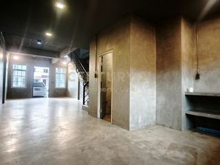 Gewerbefläche zur Miete mit 5 Zimmer in Wang Thonglang, Bangkok