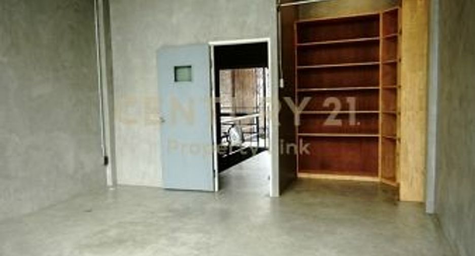 Gewerbefläche zur Miete mit 5 Zimmer in Wang Thonglang, Bangkok