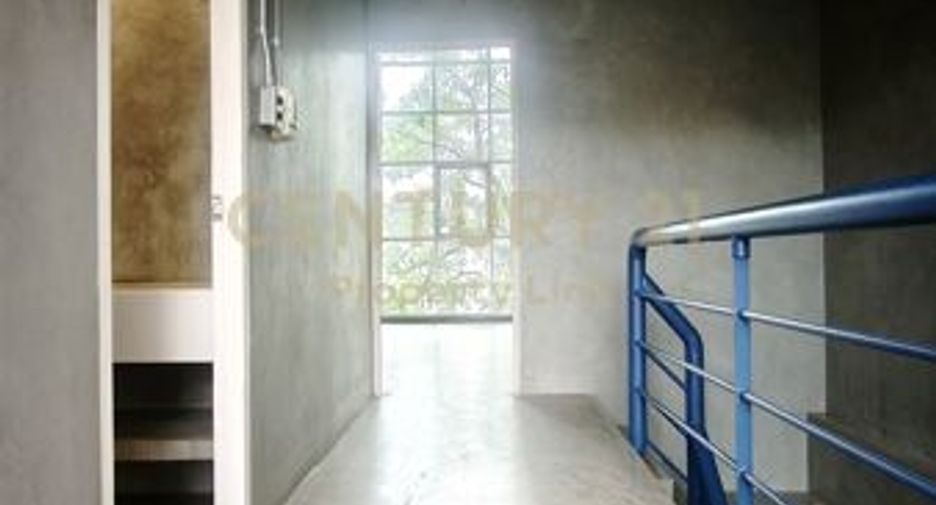Gewerbefläche zur Miete mit 5 Zimmer in Wang Thonglang, Bangkok