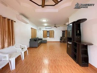 Villa zum Kauf mit 4 Zimmer in Bang Lamung, Chonburi