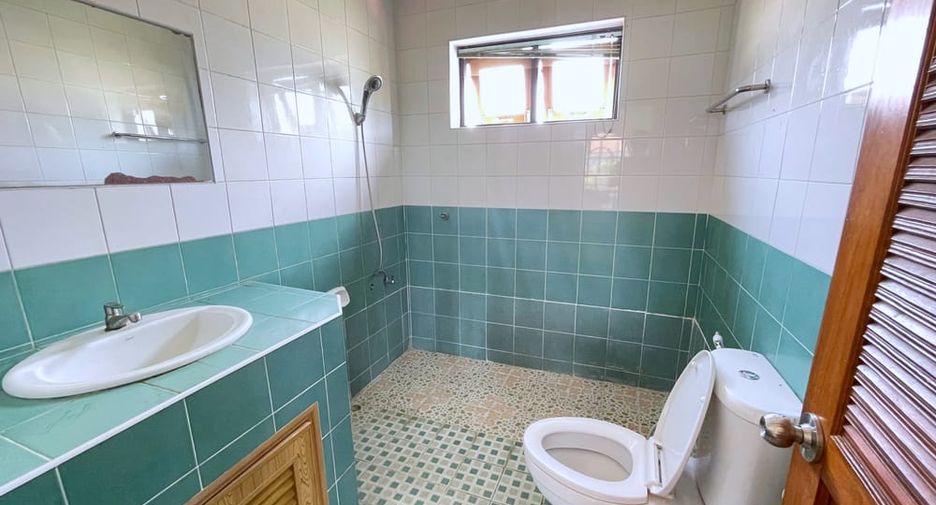 Villa zum Kauf mit 4 Zimmer in Bang Lamung, Chonburi