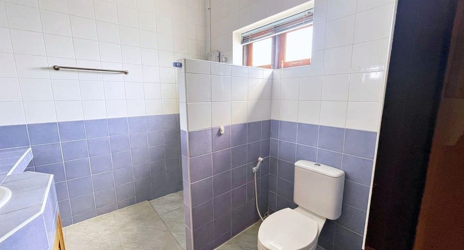 Villa zum Kauf mit 4 Zimmer in Bang Lamung, Chonburi