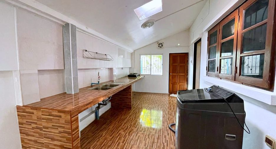Villa zum Kauf mit 4 Zimmer in Bang Lamung, Chonburi