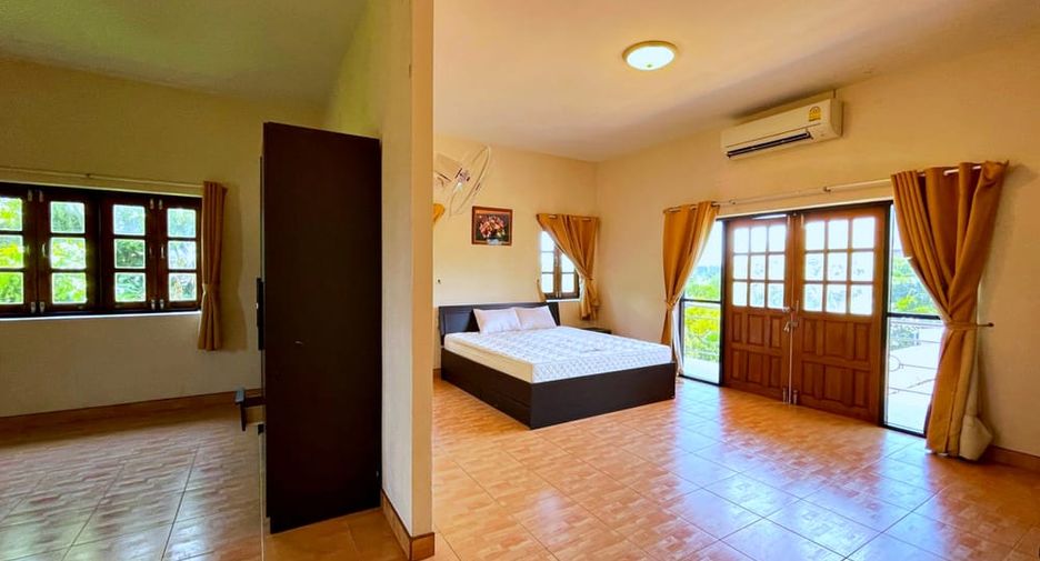 Villa zum Kauf mit 4 Zimmer in Bang Lamung, Chonburi