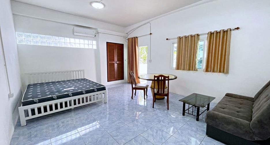 Villa zum Kauf mit 4 Zimmer in Bang Lamung, Chonburi