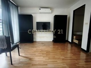For sale 5 bedrooms retail Space in Wang Thonglang, Bangkok