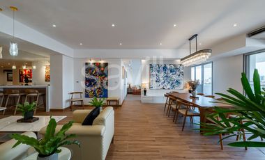 For sale 4 ベッドルーム condo in Watthana, Bangkok