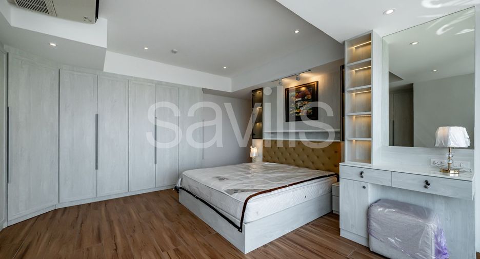 For sale 4 ベッドルーム condo in Watthana, Bangkok
