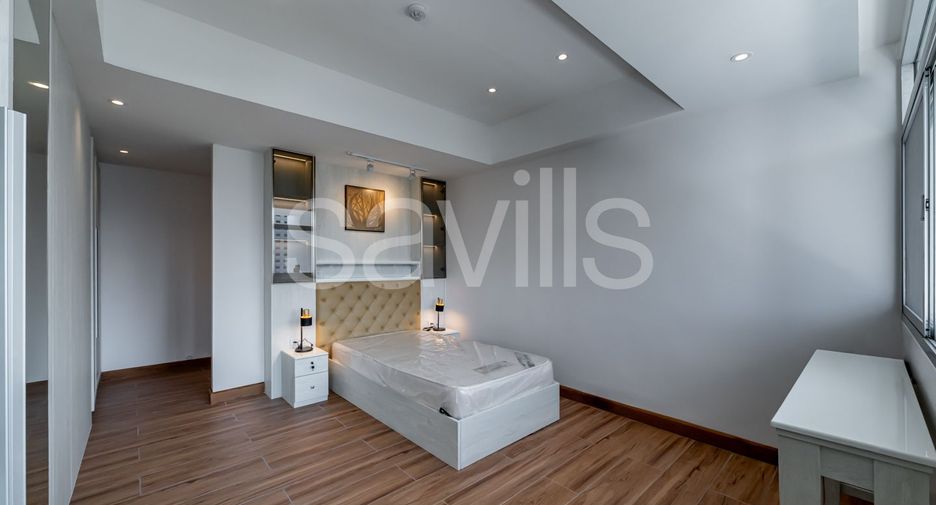 For sale 4 ベッドルーム condo in Watthana, Bangkok
